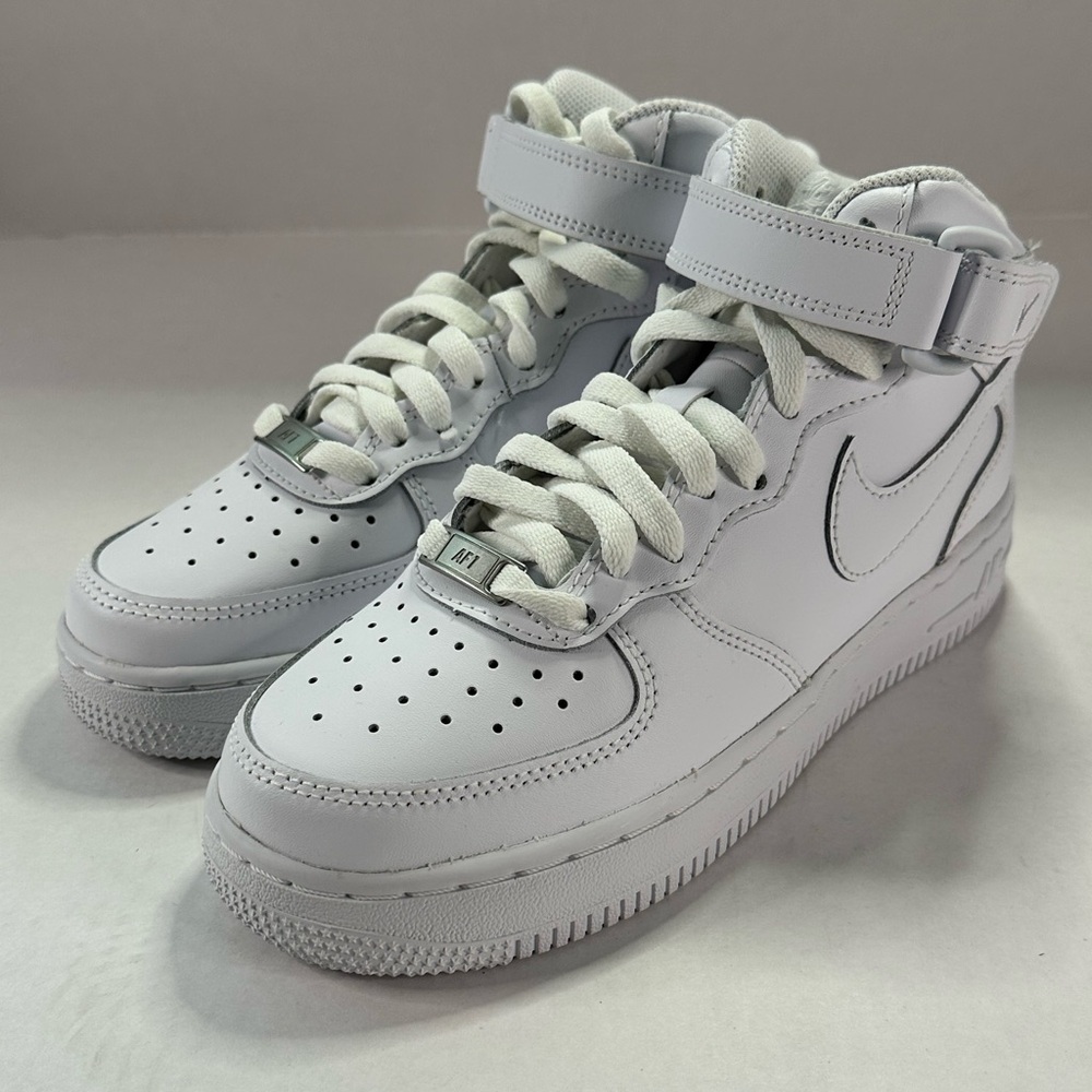 Nike Air Force 1 Mid LE Big Kids 4.5Y - white/white - BNIB